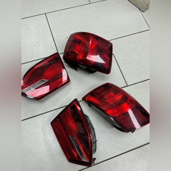 Volkswagen Jetta brake lights - Picture 2 of 4